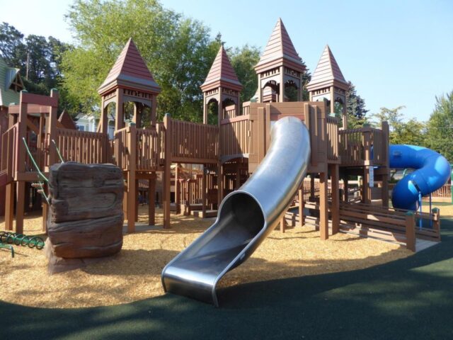 Children's Park in Hood River Oregon with slides and playset