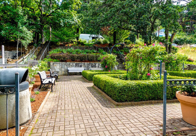 Stratton Rose Garden, Hood River
